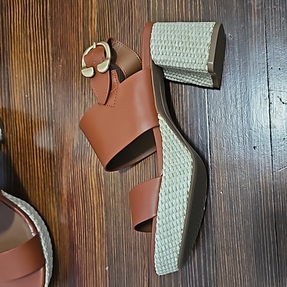 Aerosoles Comfortable Women's Sandal - Picture 2 of 5